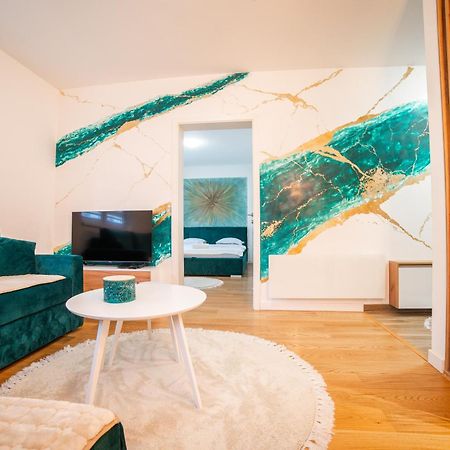Apartment Vila Idila Tuzla Buitenkant foto